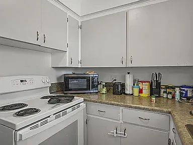 5604 Bjelde Ln #2 — Photo 8
