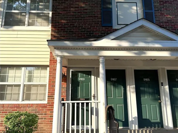 9169 Wrenwood Ln, Saint Louis, MO 63144
