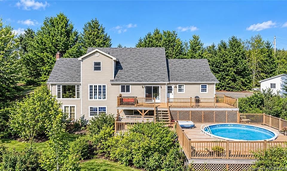 1st image of 18 Hillview St