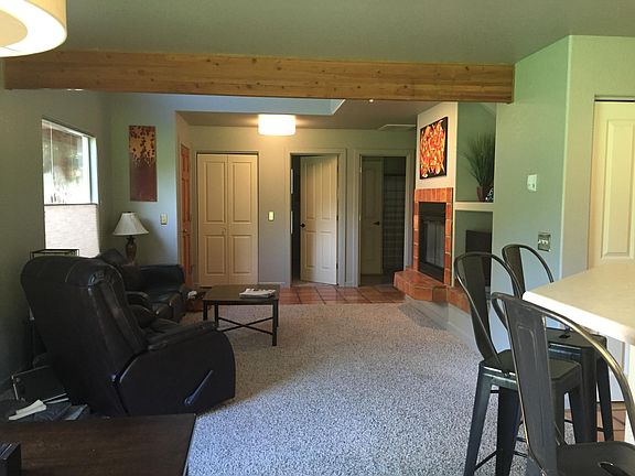 This photo looks like green walls but the interior is gray and white.