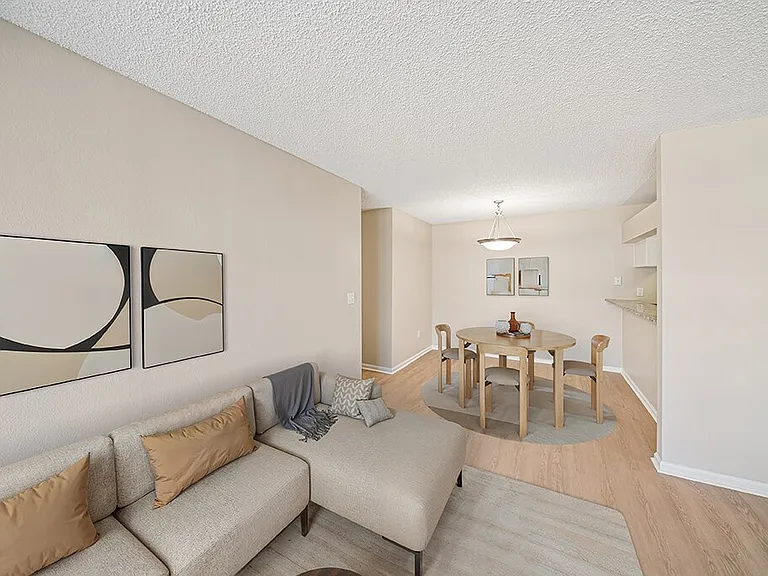 Rock Peak on Sunset Apartments — Photo 18