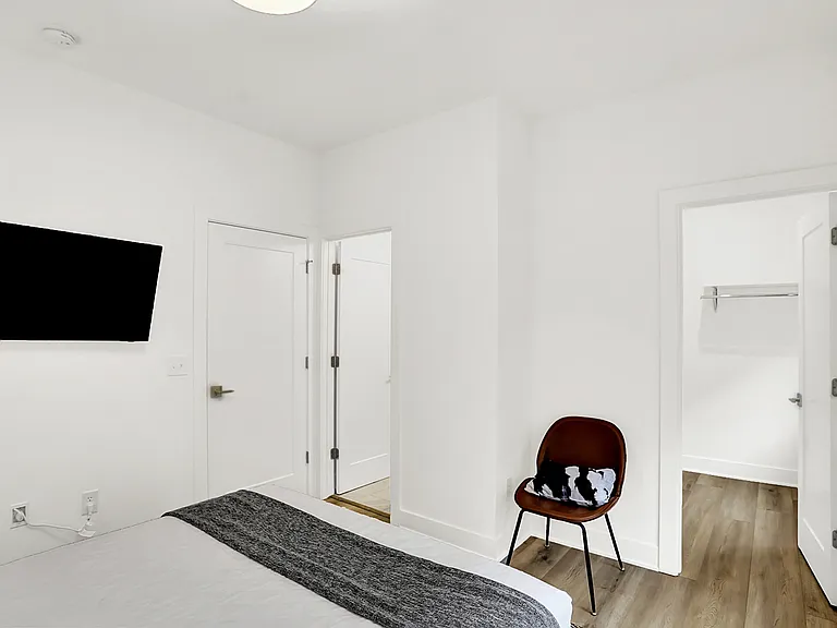 Fynn Pl — Photo 33