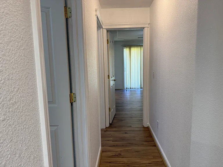 1343 Britt Ln — Photo 26