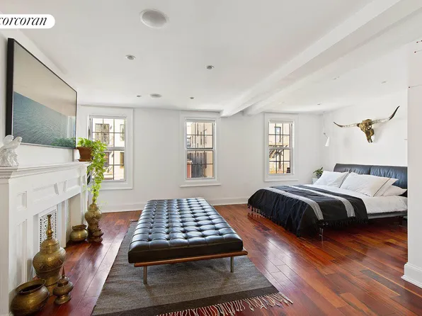 333 Gates Avenue image 9 of 22