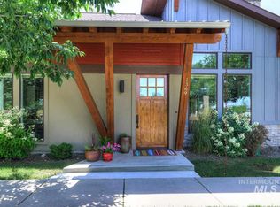 1369 E Lone Creek Dr, Eagle, ID 83616