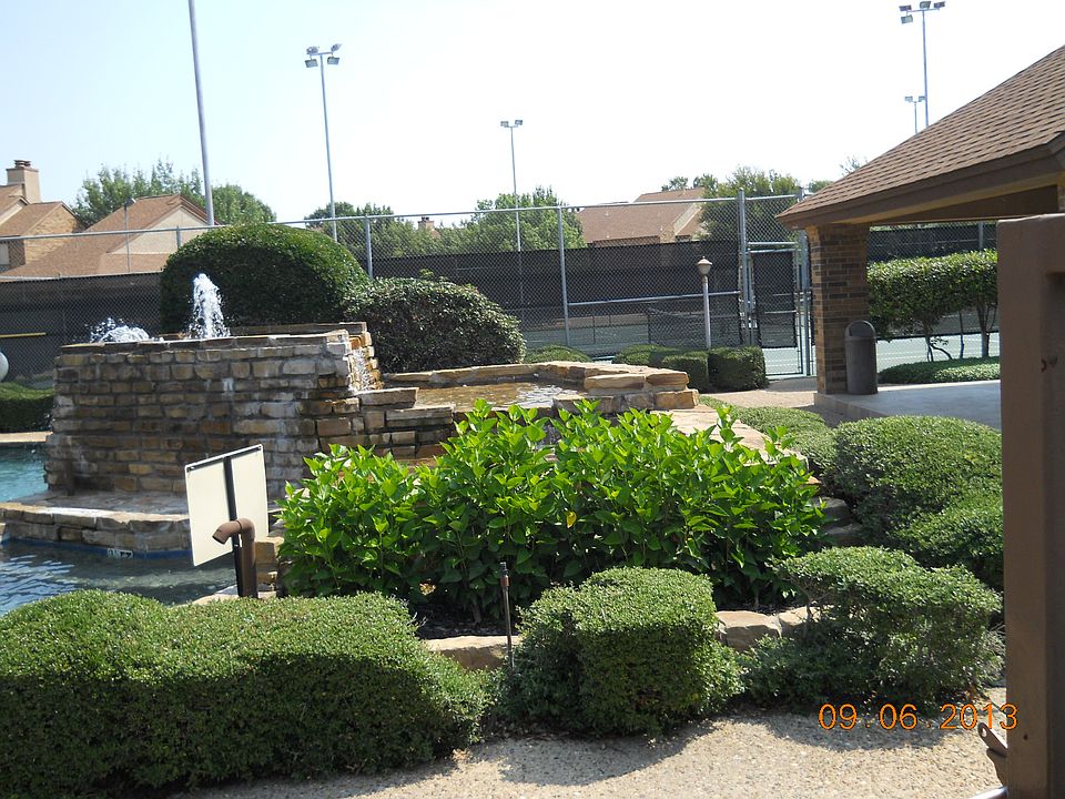Tennis court & gymn