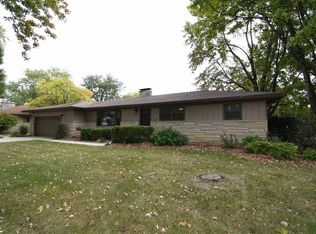 3728 Oak Park Dr, Fort Wayne, IN 46815