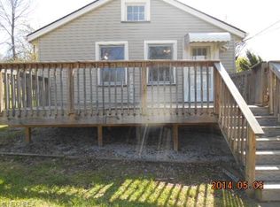 12112 Upper Sunset Dr, Cleveland, OH