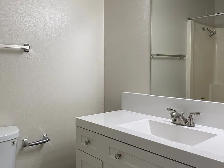 7845-7895 SW Hillcrest Pl #11801-11803 — Photo 12