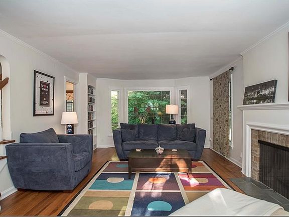 3rd image of 1744 S Belvoir Blvd