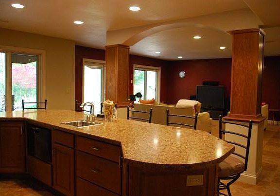 Wine Tasting/Bar Off Lower Fam Rm