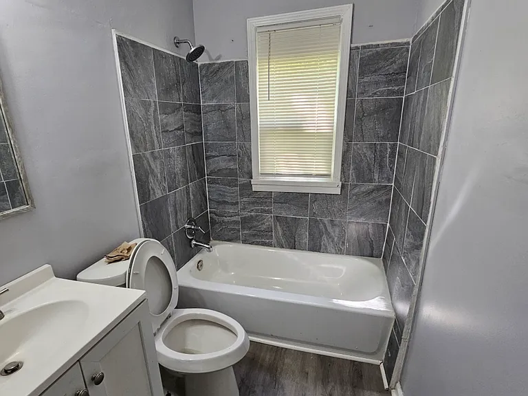 27829 Carlysle St — Photo 7