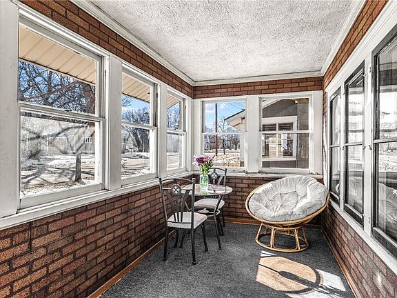 3rd image of 1012 Main Street