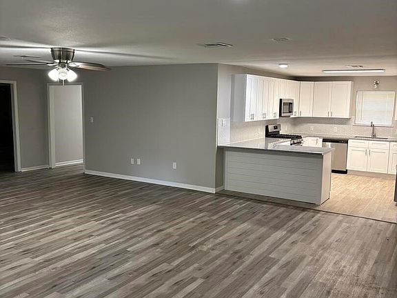 4th image of 26019 Leafywood Dr