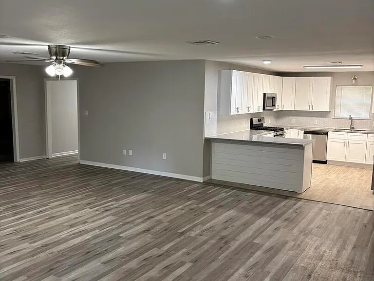 26019 Leafywood Dr — Photo 5