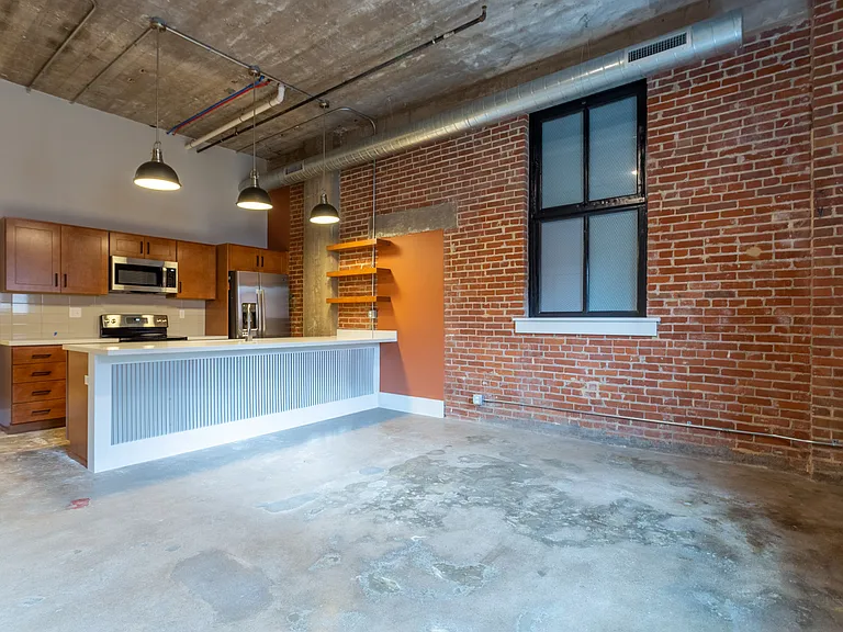 895 Washington St #106 — Photo 10