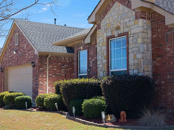 2nd image of 4615 Jackson Dr