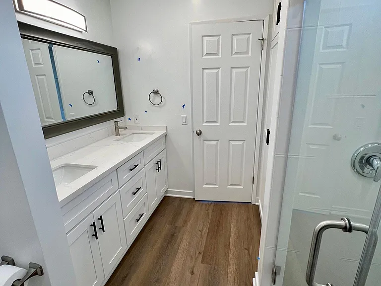 240 W El Portal #B — Photo 8