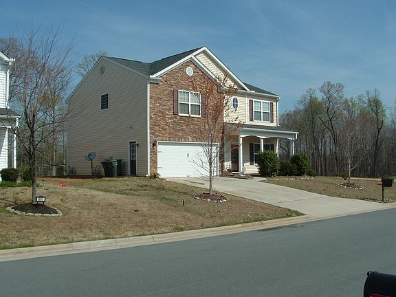 3rd image of 809 Redland Dr