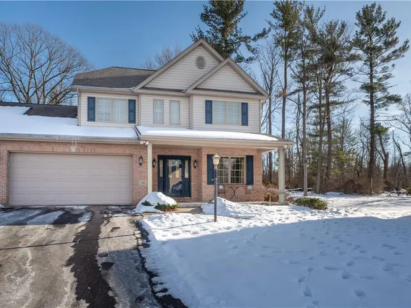 511 Stonebridge Ct, Uniontown, PA 15401