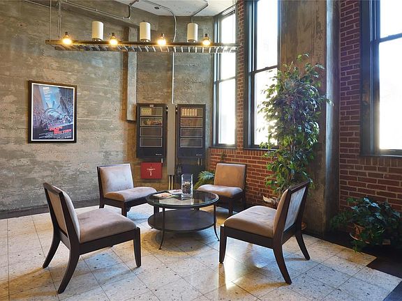 3rd image of 2020 Washington Ave Unit 211
