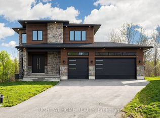 14 Dixon Ct, Barrie, ON L4N7H1