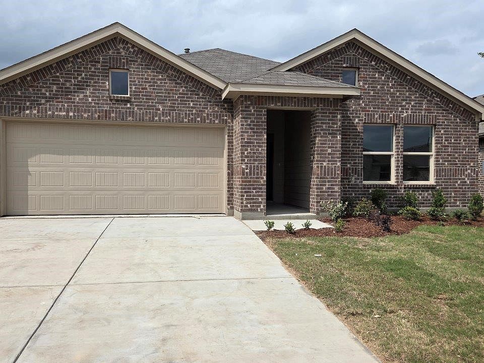 1st image of 1016 Foxburg Dr