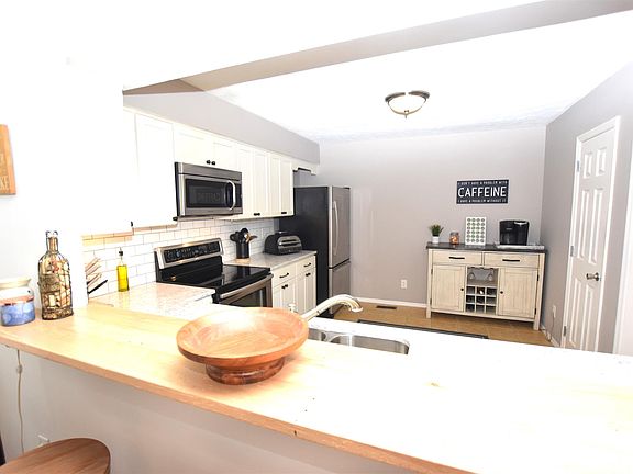 4th image of 9154 S Greenridge Ln