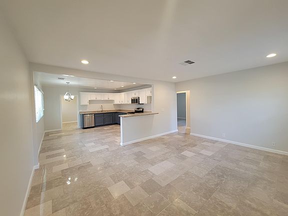 Living Room / Kitchen