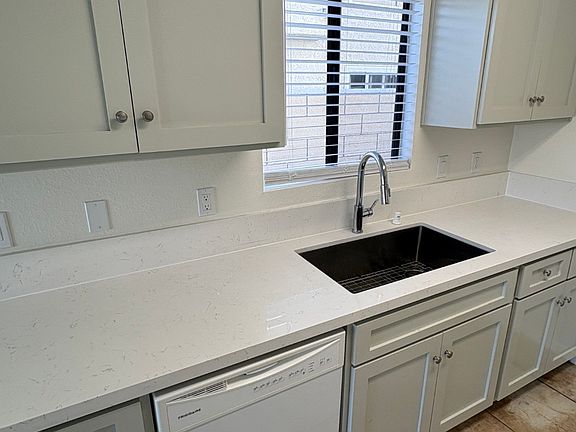 3rd image of 2323 Whitesands Dr #1
