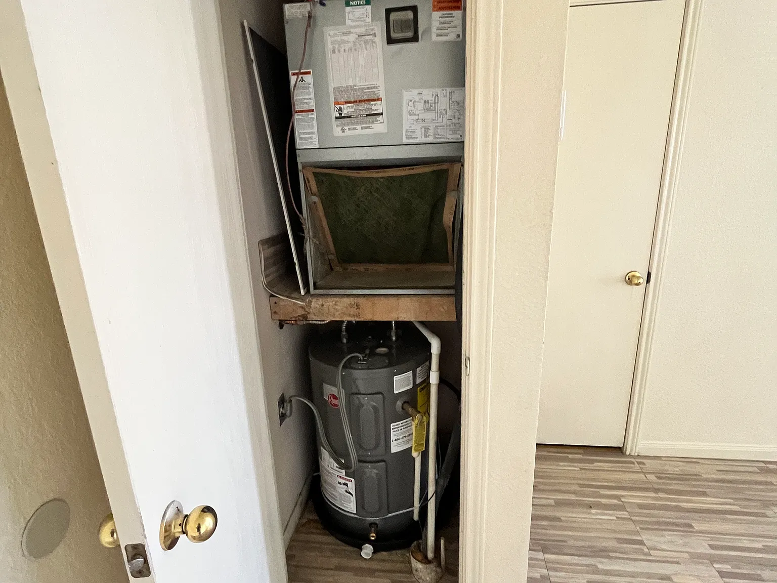 3 bed, 1.5 bath, 1050 sqft, $875 — Photo 3