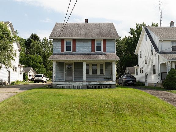 2nd image of 679 Arlington Ave