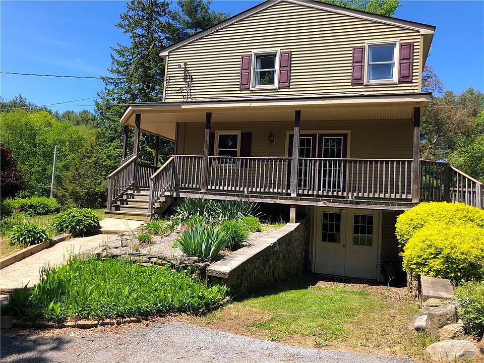 557 Victory Hwy, North Smithfield, RI 02896 Zillow