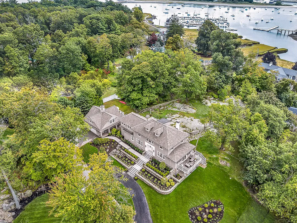 17 Atlantic Ave