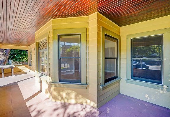 4th image of 2340 Portland St #2340