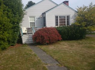 9250 12th Ave NW, Seattle, WA 98117