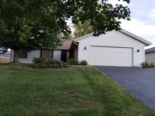 6164 Weaver Rd, Rockford, IL 61114