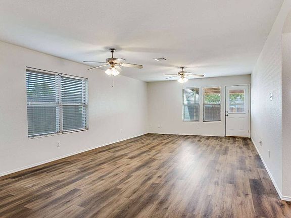 2nd image of 2529 Castle Pines Dr