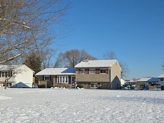 2nd image of 237 University Ave