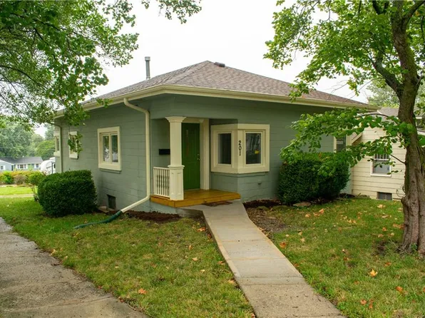 201 N Randolph St, Pleasant Hill, MO 64080
