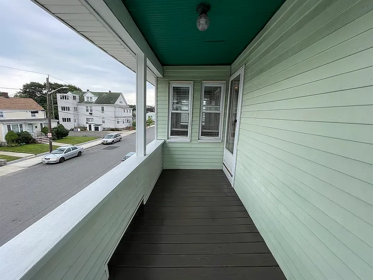 25 Hanover St #2 — Photo 18