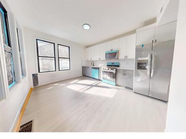 3050 Brighton 2nd St Floor 1