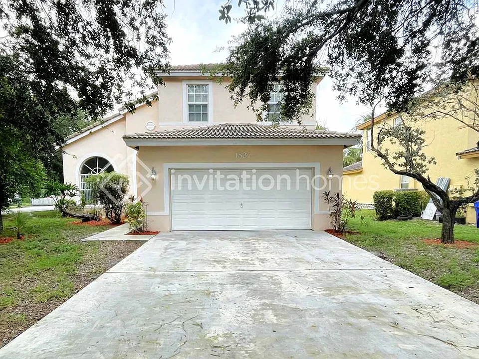 1837 NW 3rd St