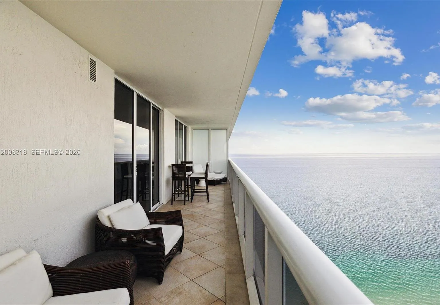 Beach Club Two — Photo 2