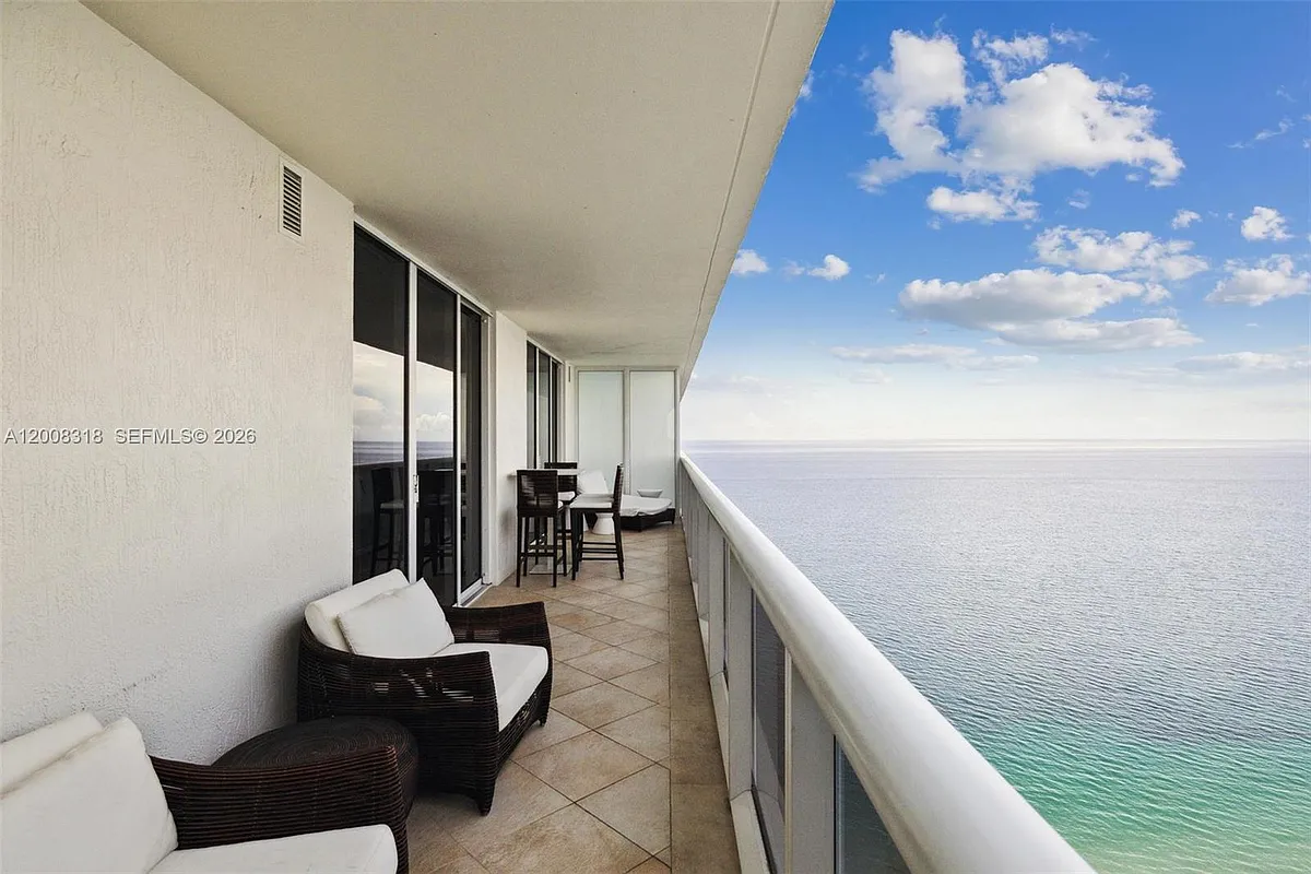 Building Photo - 1830 S Ocean Dr #4803