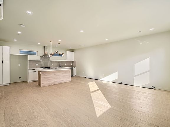 5th image of 11831 59th Ave S #B