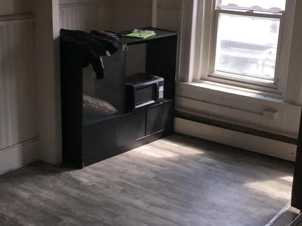 89 Carey Ave APT 10, Wilkes Barre, PA 18702