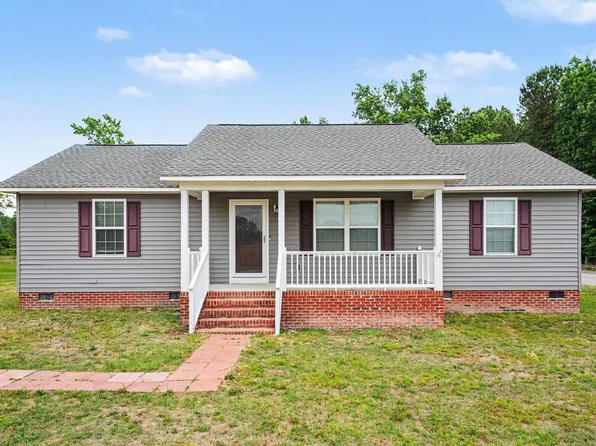 7261 Clara St, Wade, NC 28395