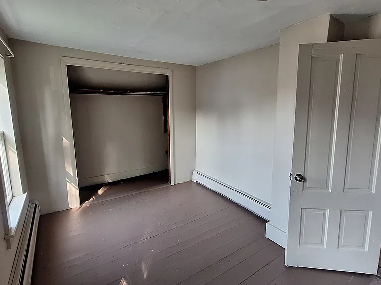 73 Bosworth St — Photo 9