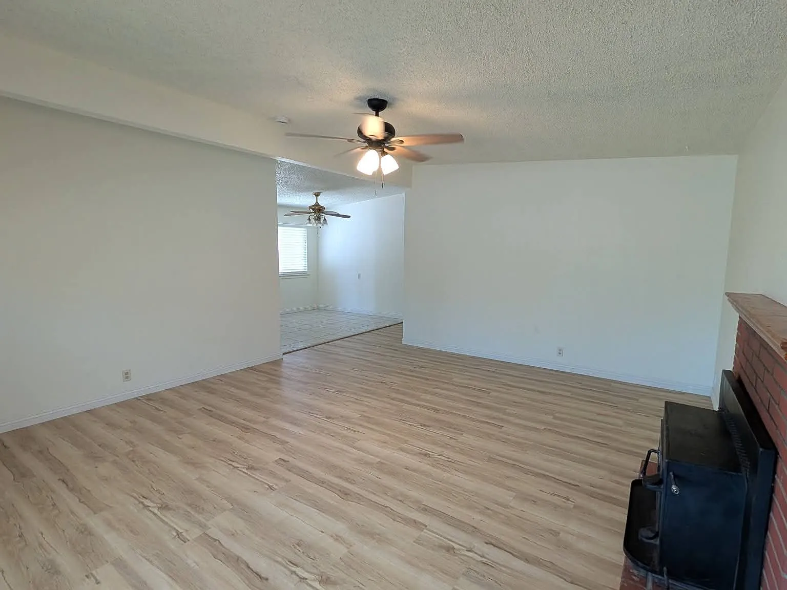 3 bed, 1170 sqft, $1,900 — Photo 4